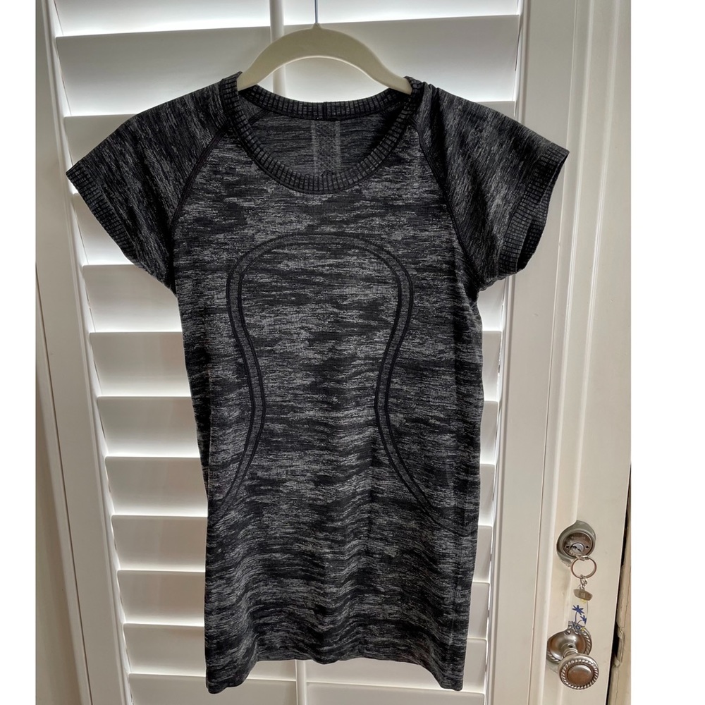 Lululemon Swiftly Tech Short Sleeve